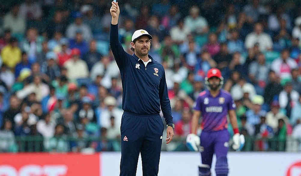 ড্রাফটের লিস্ট থেকে নামটা কেটে গেল: আফগান লিগ, এনওসি আর ক্রিকেটের নৈতিক হিসাবের খাতা