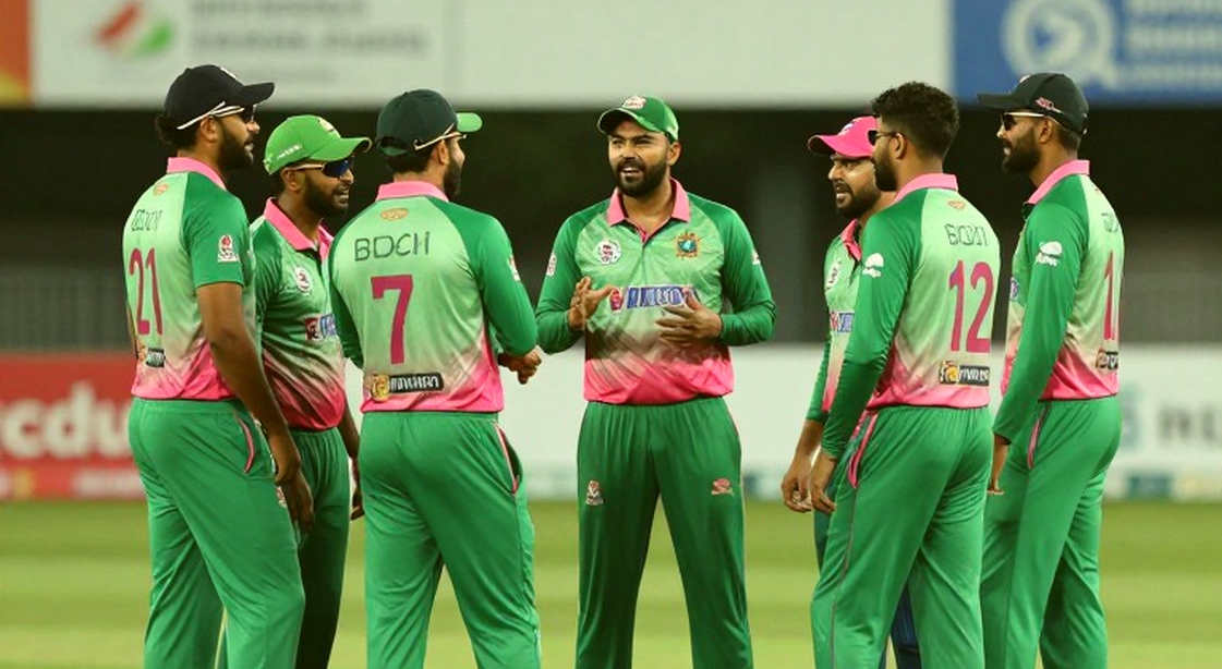 ছয়জনের ক্রিকেট, এগারো জনের বিভ্রম: আব্বাস আফ্রিদির নেতৃত্ব আর একটি ক্যাটাগরি ভুলের প্রতিরোধ