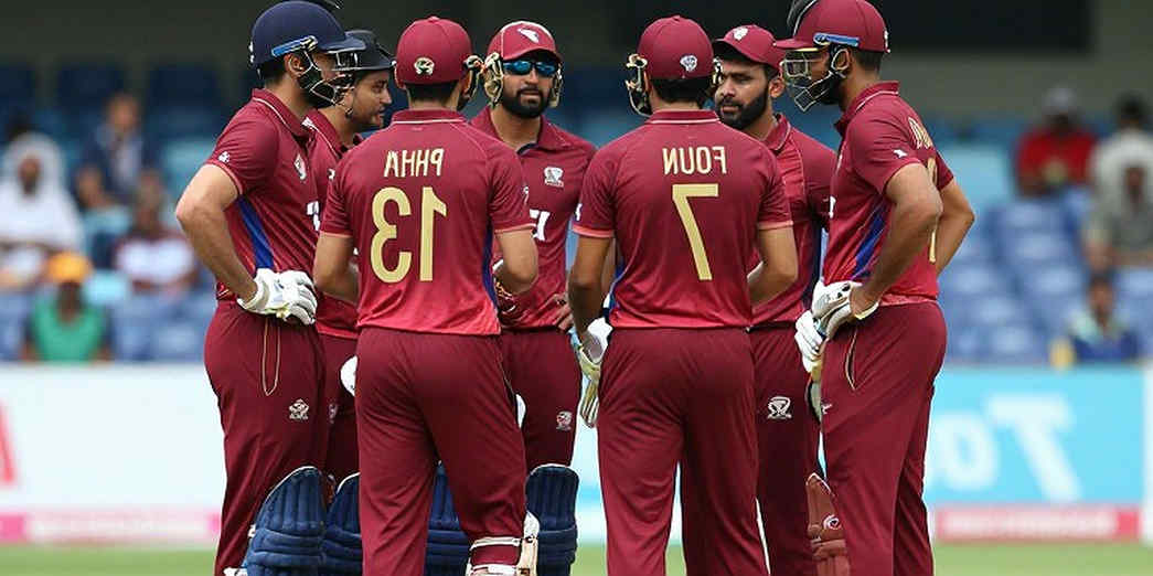 টসের কাগজে দুই হাত, তিন স্পিনার আর একটা অলিখিত প্রশ্ন